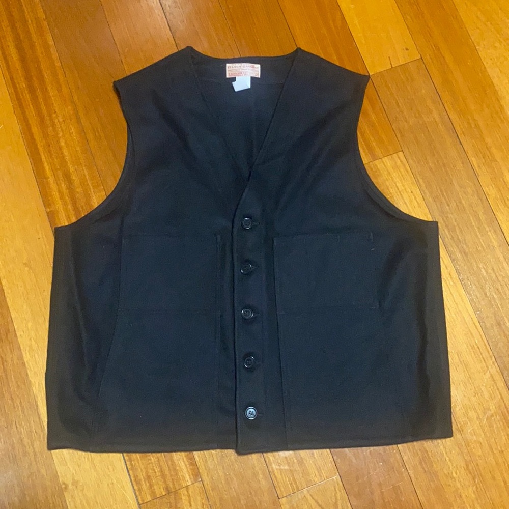 Vintage Filson Mackinaw Wool Vest. Like New. Good Looking and Warm as heck! USA!